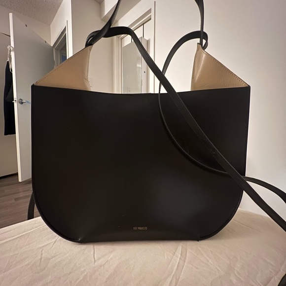 REE Project Helene Black Bag - Picture 4 of 11